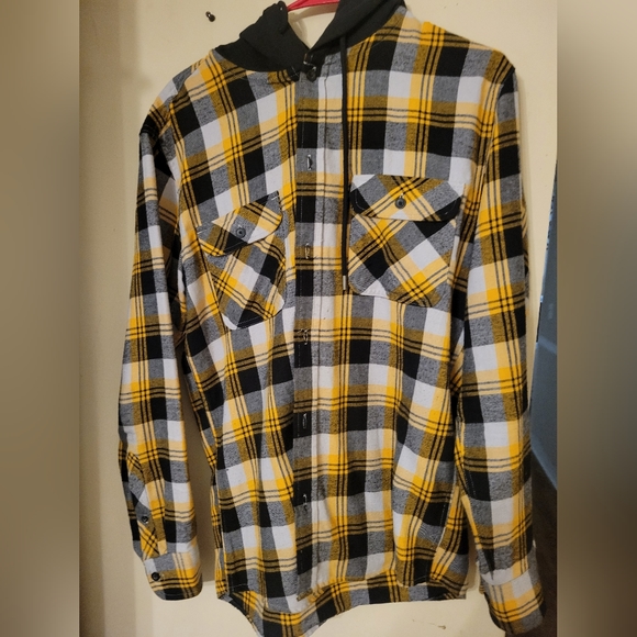 Multiple long sleeve shirts men size medium - Picture 6 of 6
